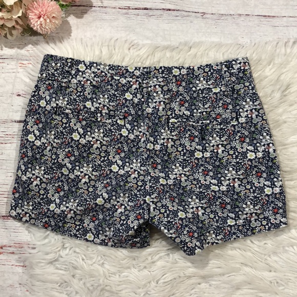 J.Crew x Liberty Art Floral Patterned Daisy Chino Shorts - Picture 11 of 13